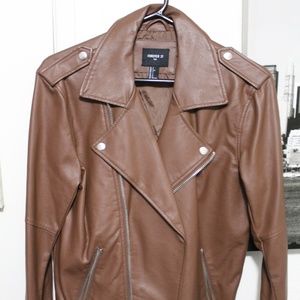 FOREVER 21 MEN FAUX LEATHER ZIPPERED JACKET